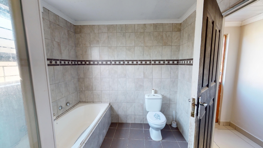 3 Bedroom Property for Sale in Bishop Lavis Western Cape